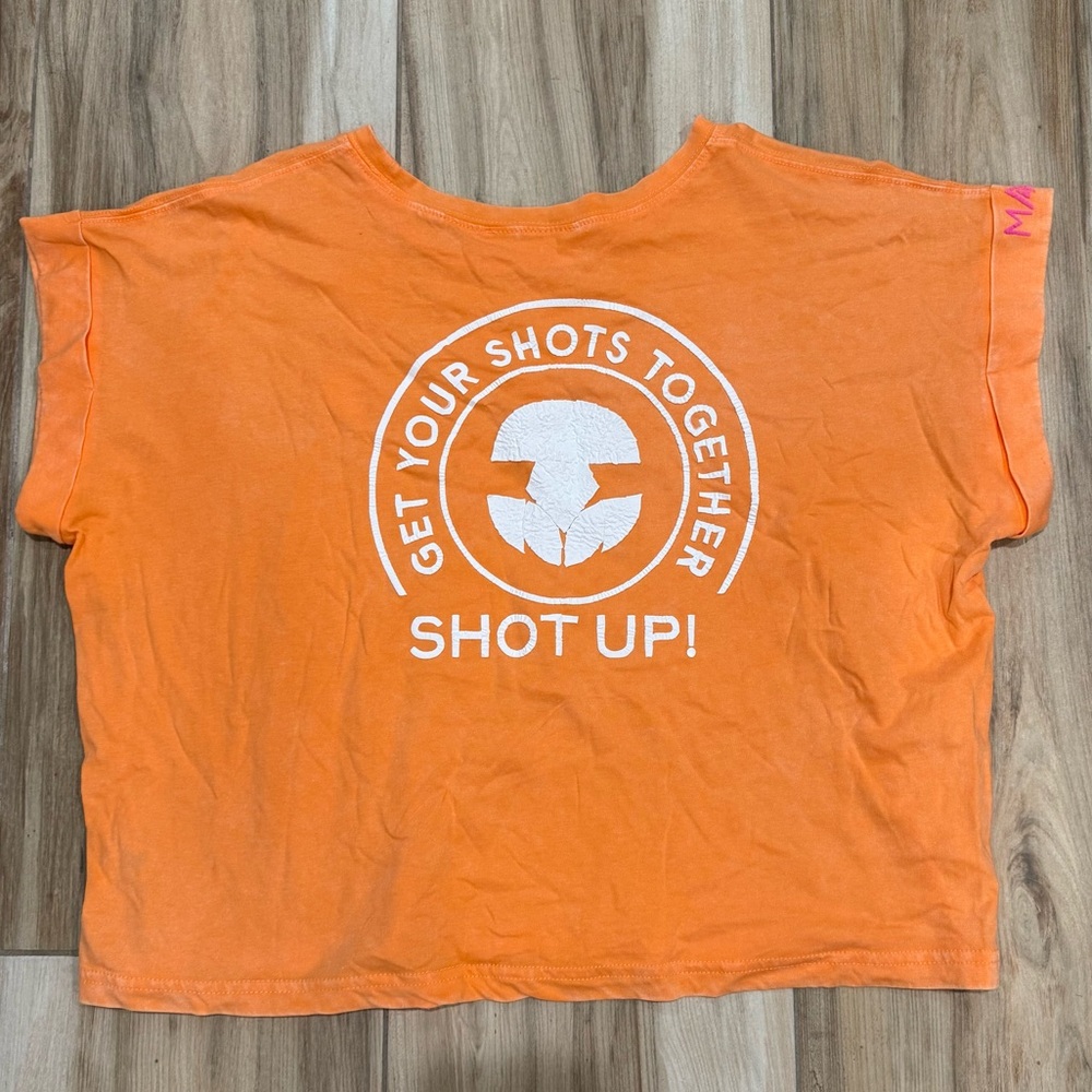NWT MAP Cropped T-Shirt -> Power on a Tee
